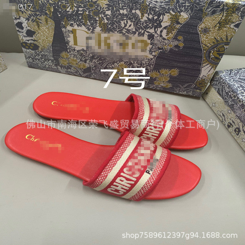 Fashionable Women's Embroidered Flat Slippers (Wholesale)