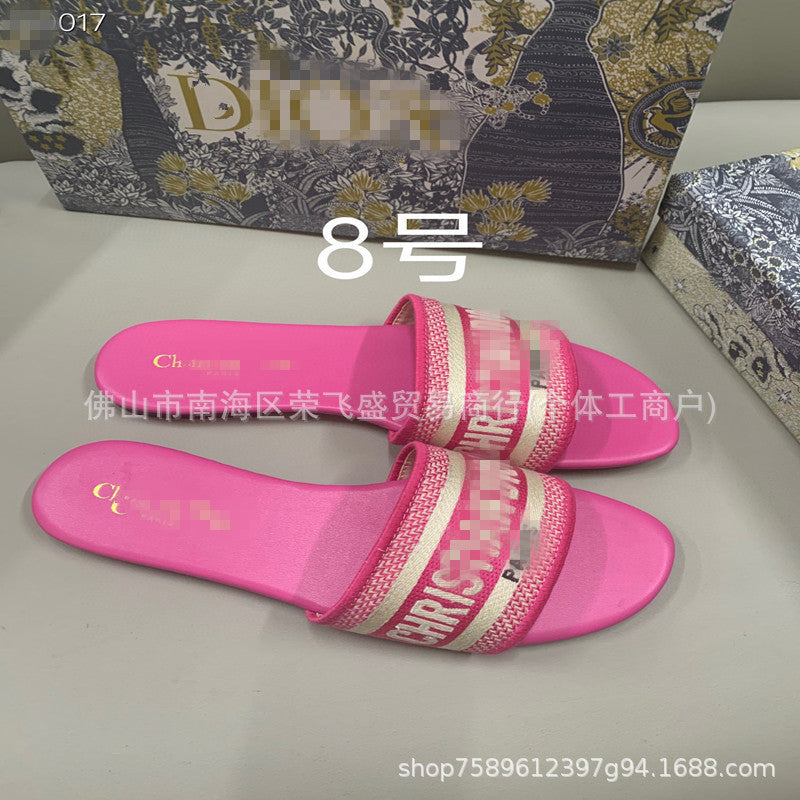 Fashionable Women's Embroidered Flat Slippers (Wholesale)